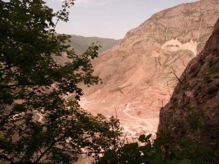 رواج پدیده کوه فروشی/ فرونشست کوه‌های مازندران با معادن روباز